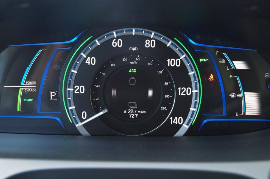  Honda Accord Plug-In Hybrid 2014 года  (фото 94 из 109)
